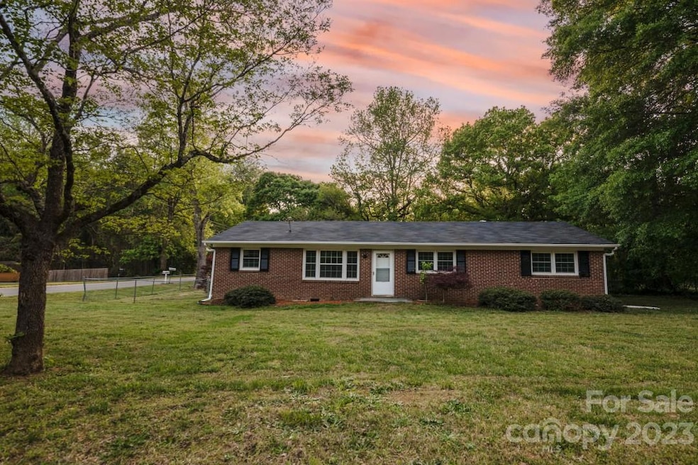 4818 Chapel Grove Rd, Gastonia, NC 28052 - photo 1