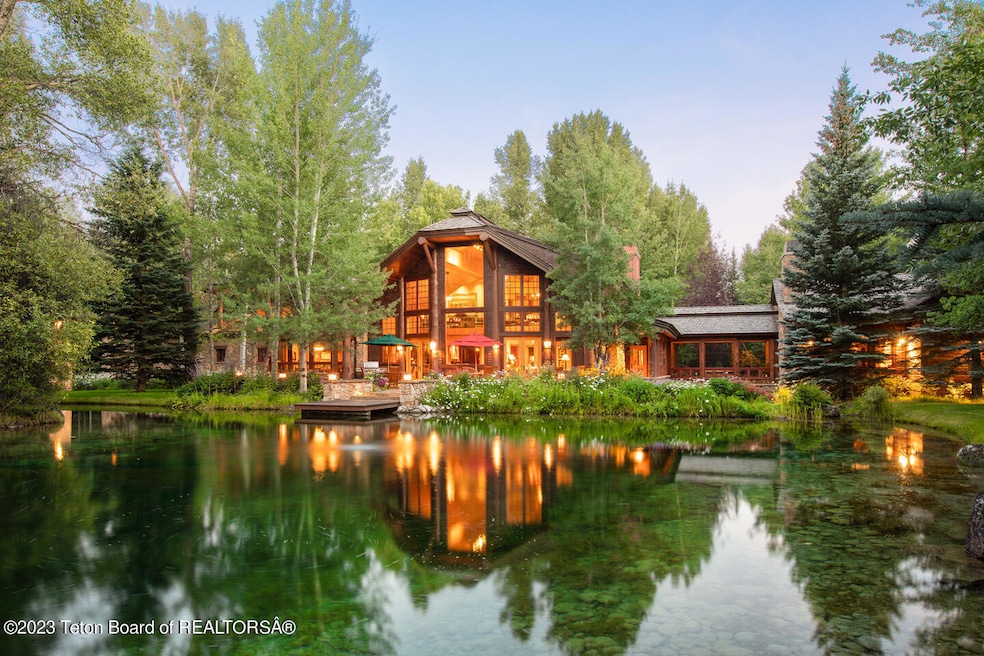 For Sale $20,750,000 • Co-Listing Agent