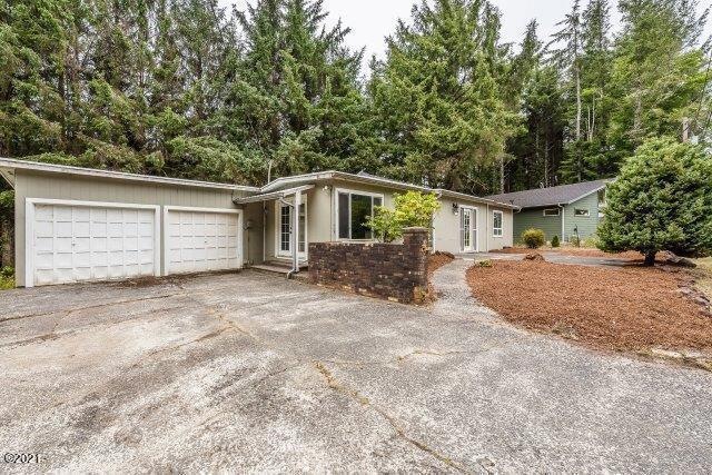 1719 SW Fleet Ave, Lincoln City, OR 97367 - photo 1