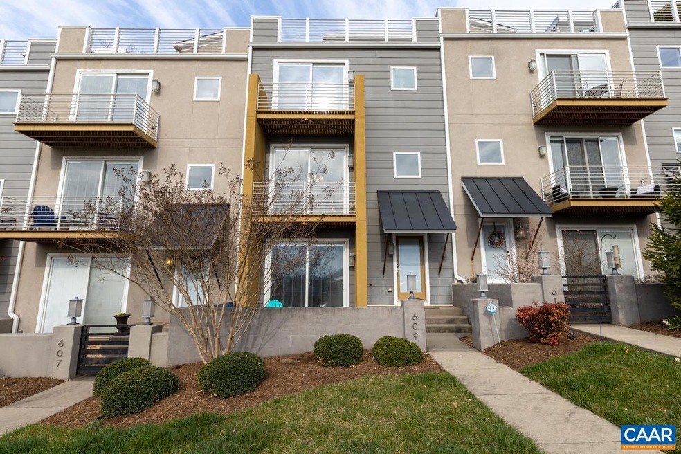 609 Lochlyn Hill Dr, Charlottesville, VA 22901 - photo 1