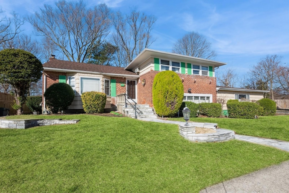 Sold $725,000 • Co-Listing Agent