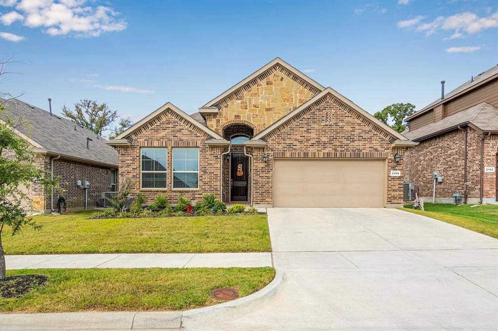 2108 Moonsail Ln, Denton, TX 76210 - photo 1