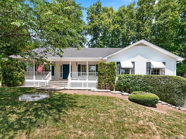 67 Chestnut Ln, Hendersonville, NC 28792 - photo 1