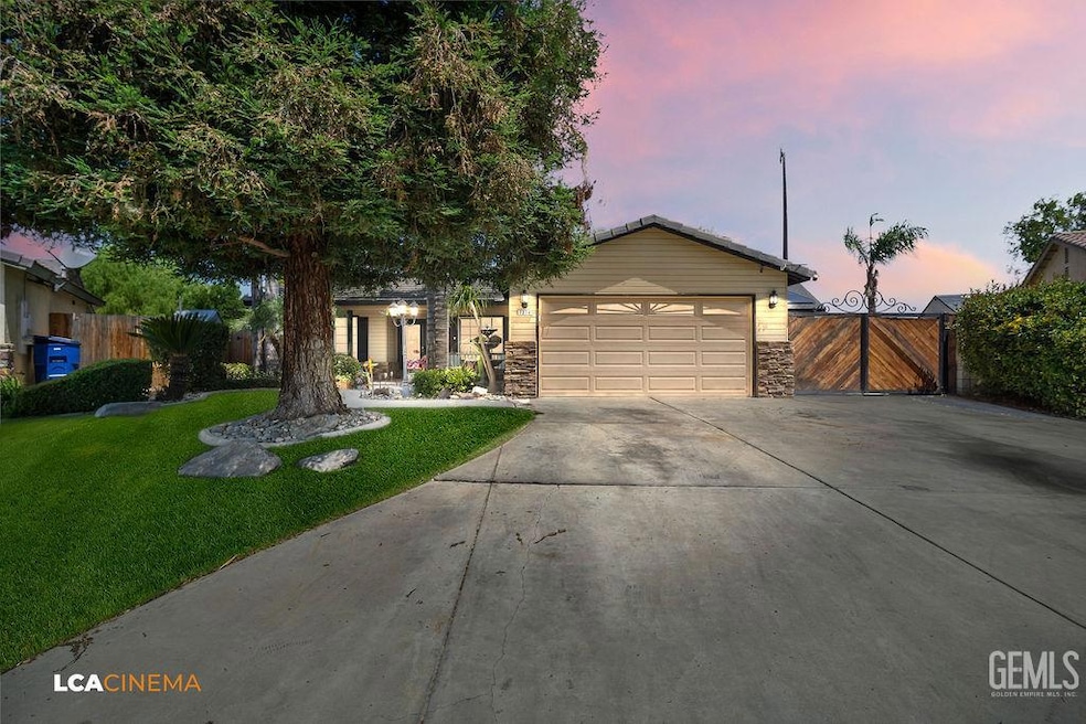 7314 Glenn Miller Ct, Bakersfield, CA 93312 - photo 1