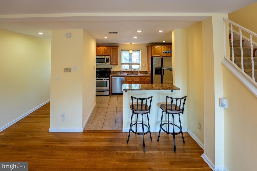 2913 Mosby St, Alexandria, VA 22305 - photo 1