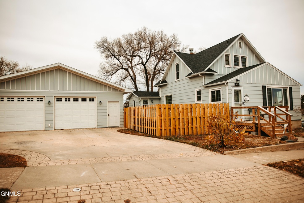 Front of Home/Garage