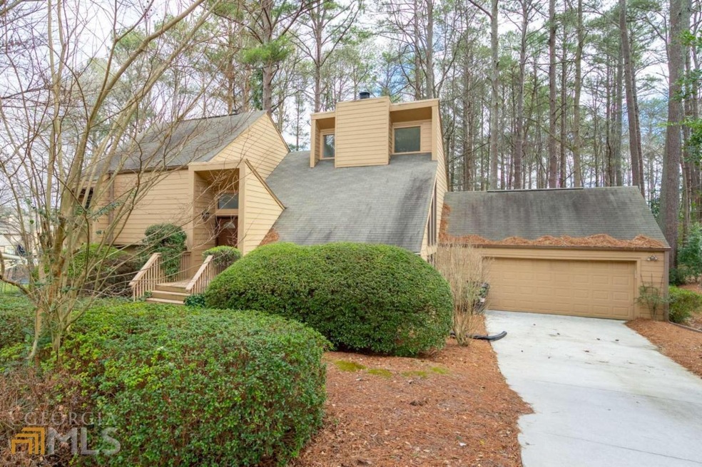 4079 Meadow Way, Marietta, GA 30066 - photo 1