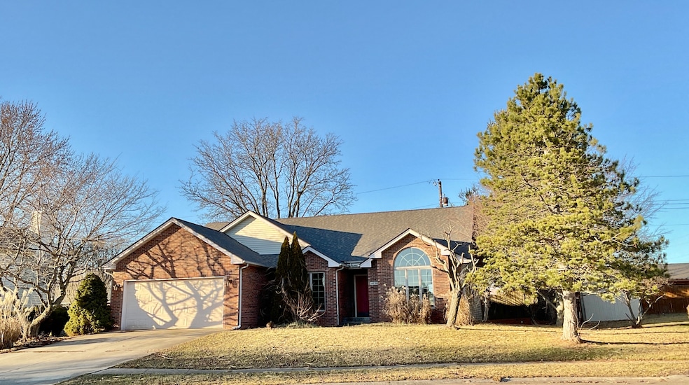 4730 Posthorn Ct, Columbus, IN 47203 - photo 1