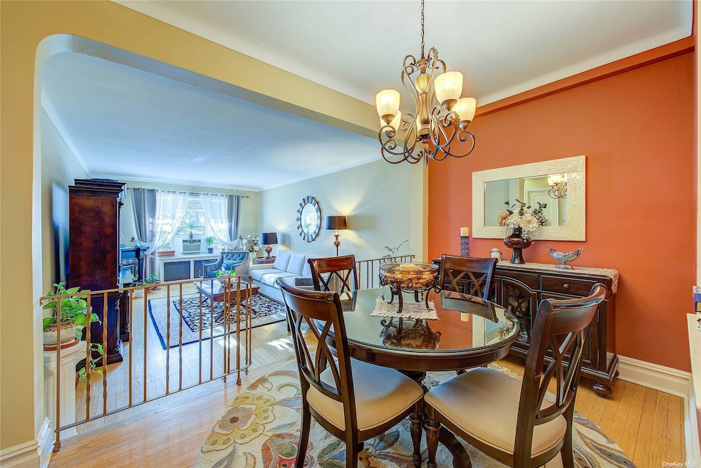 7635 113th St unit 5A, Forest Hills, NY 11375 - photo 1