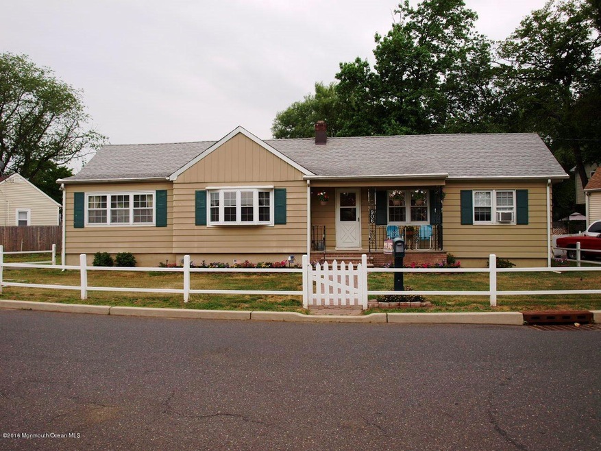 906 woodmere front BEST