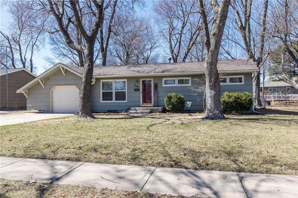 7104 Melrose Ln, Shawnee, KS 66203 - photo 1