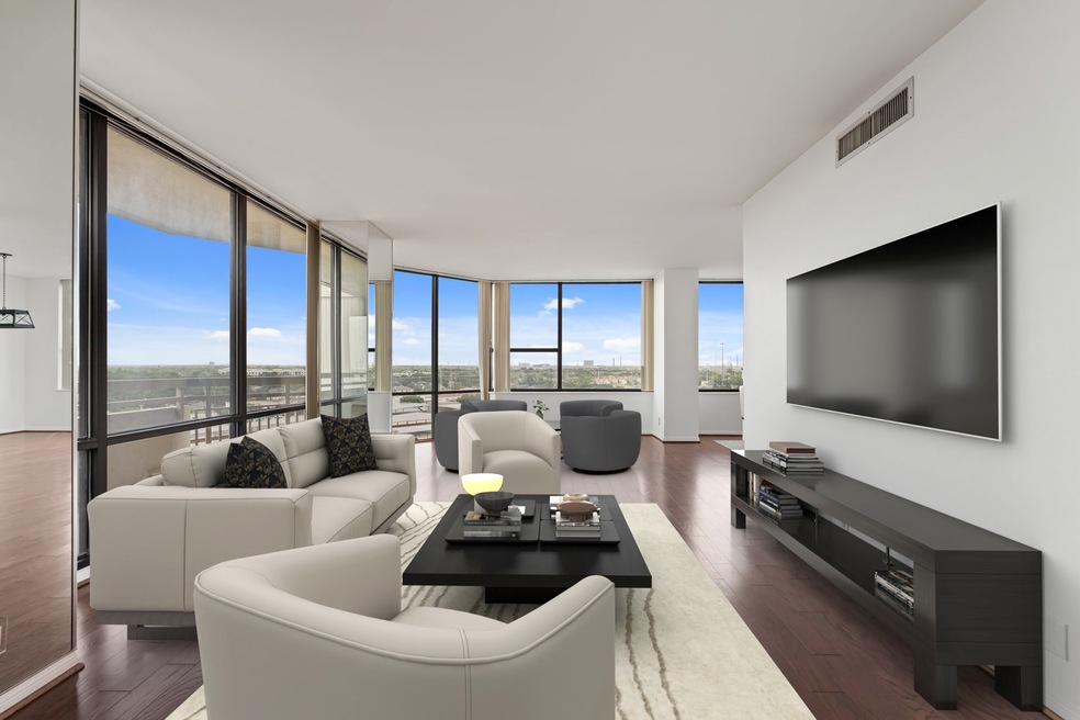 Spacious 3/2, 10th floor residence at The Greenway