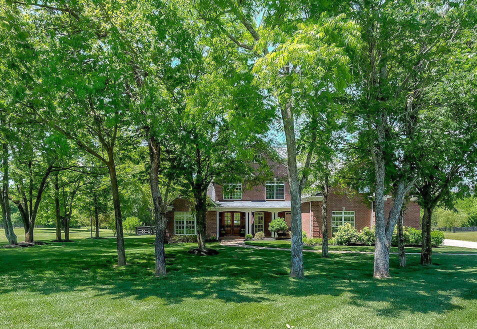 310 Cave Run Cir, Versailles, KY 40383 - photo 1