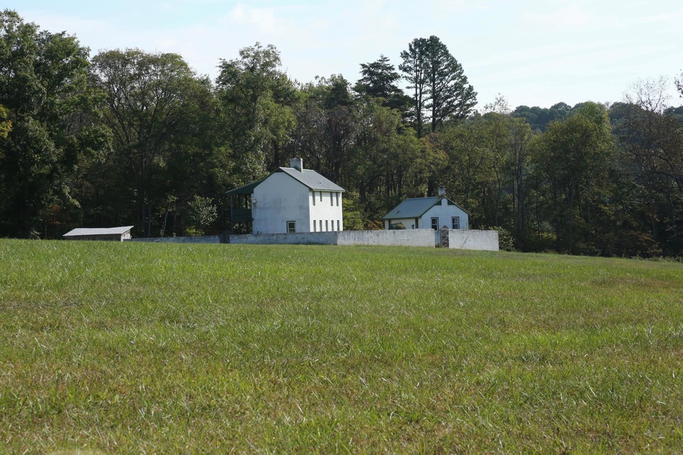 Cottage & garage apt.