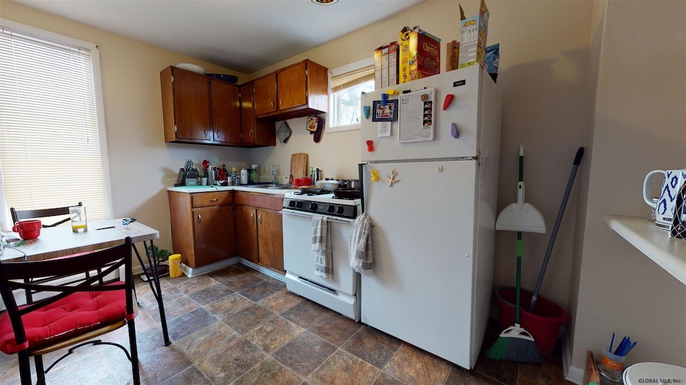 420 Delaware Ave unit . 5, Albany, NY 12209 - photo 1