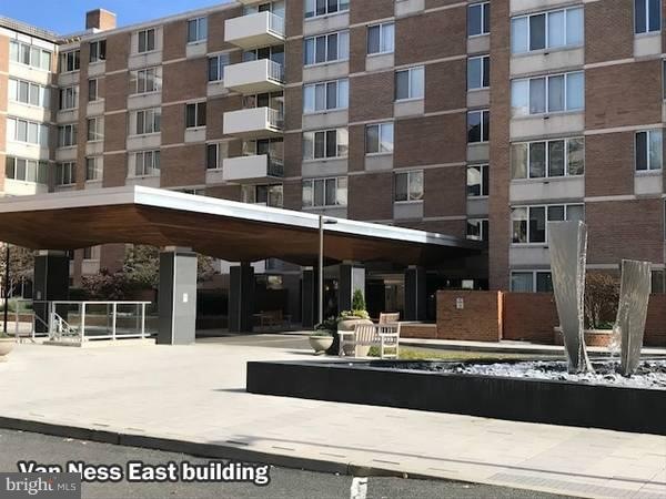 Van Ness East unit 117, Washington, DC 20008 - photo 1