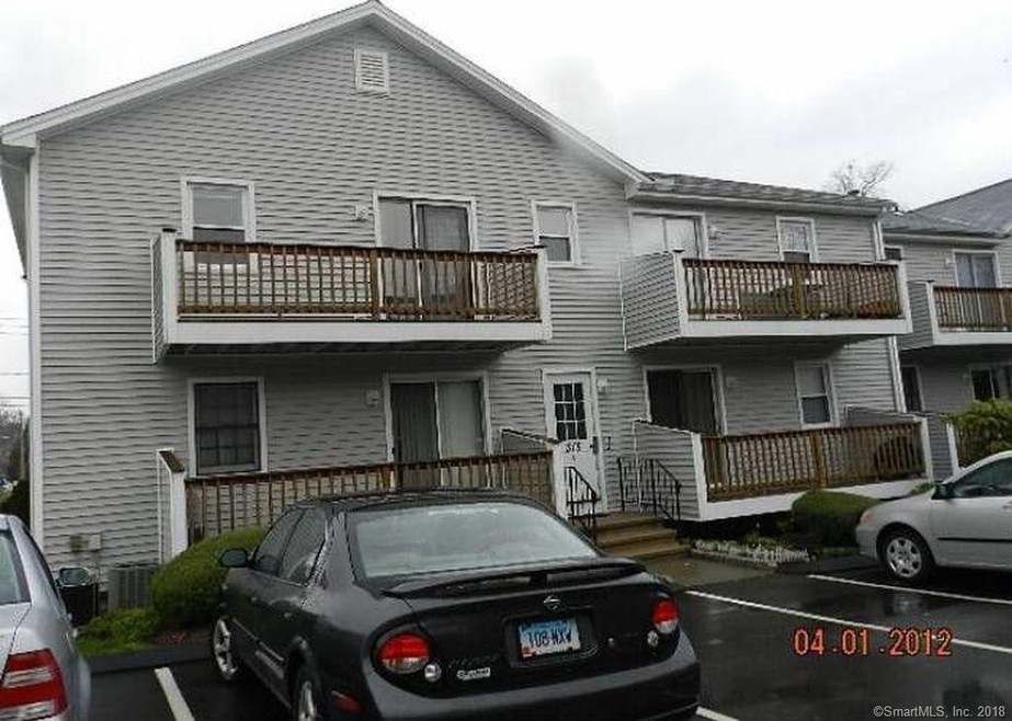 315 Glendale Ave unit B4, Bridgeport, CT 06606 - photo 1