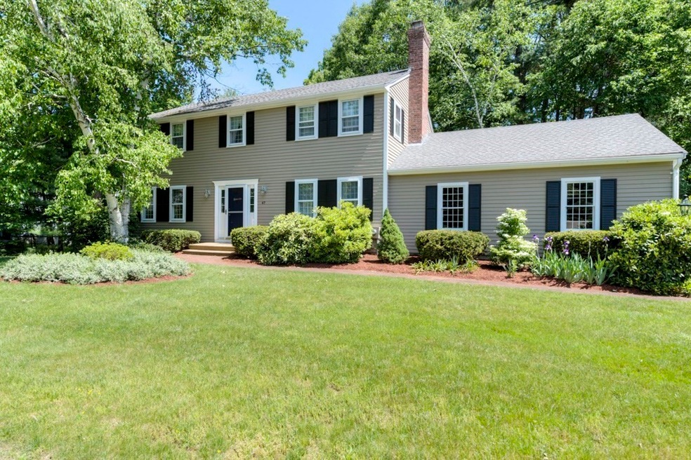 67 Fox Hill Dr, Holden, MA 01520 - photo 1
