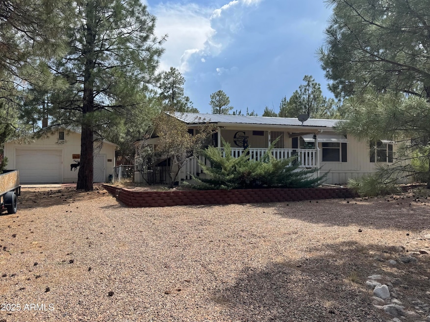 1979 Rustling Pine Dr, Heber-Overgaard, AZ 85928 - photo 1