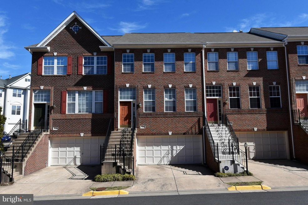 2597 Logan Wood Dr, Herndon, VA 20171 - photo 1