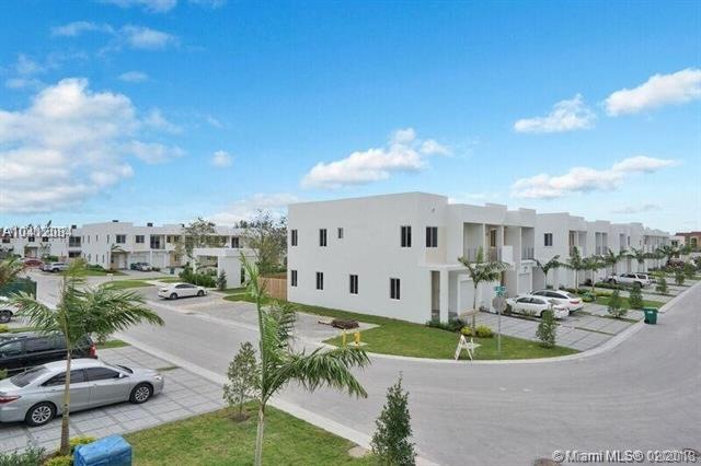 7231 NW 103rd Path unit 7143, Doral, FL 33178 - photo 1