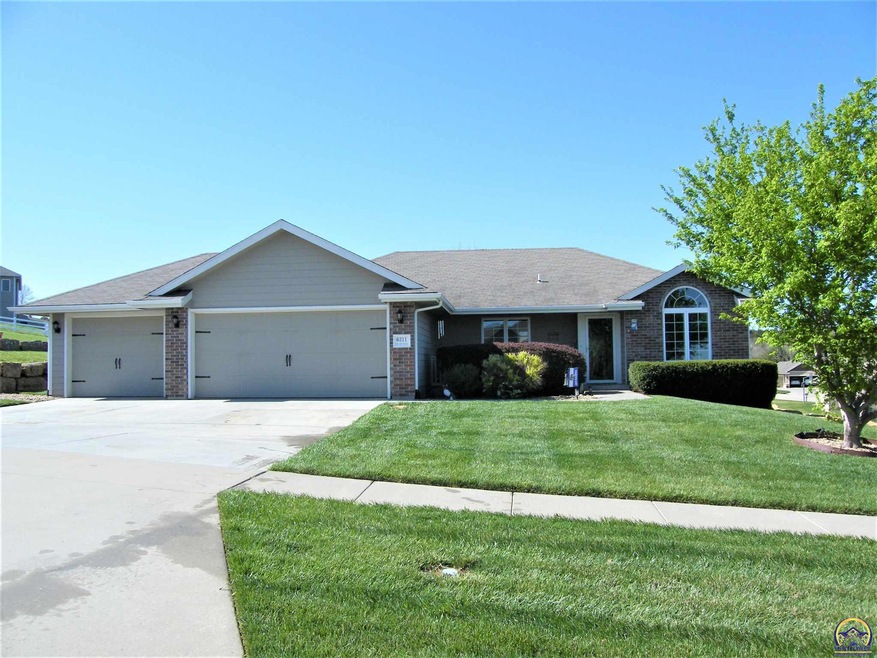 6311 SW 48th Place, Topeka, KS 66610 - photo 1