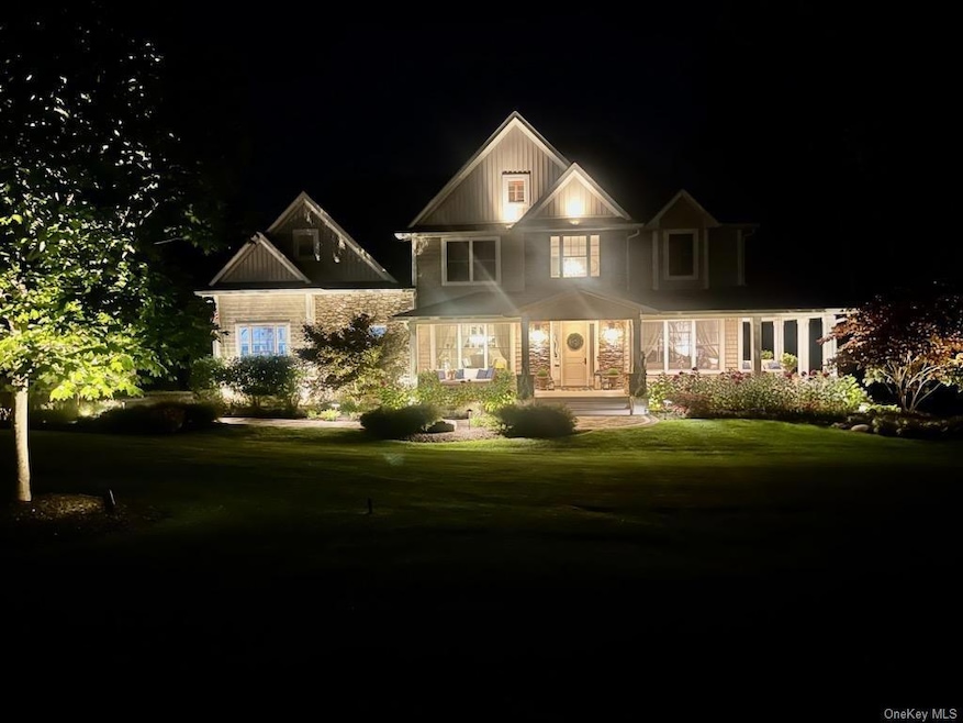 14 Caliburn Ct, Wappingers Falls, NY 12590 - photo 1