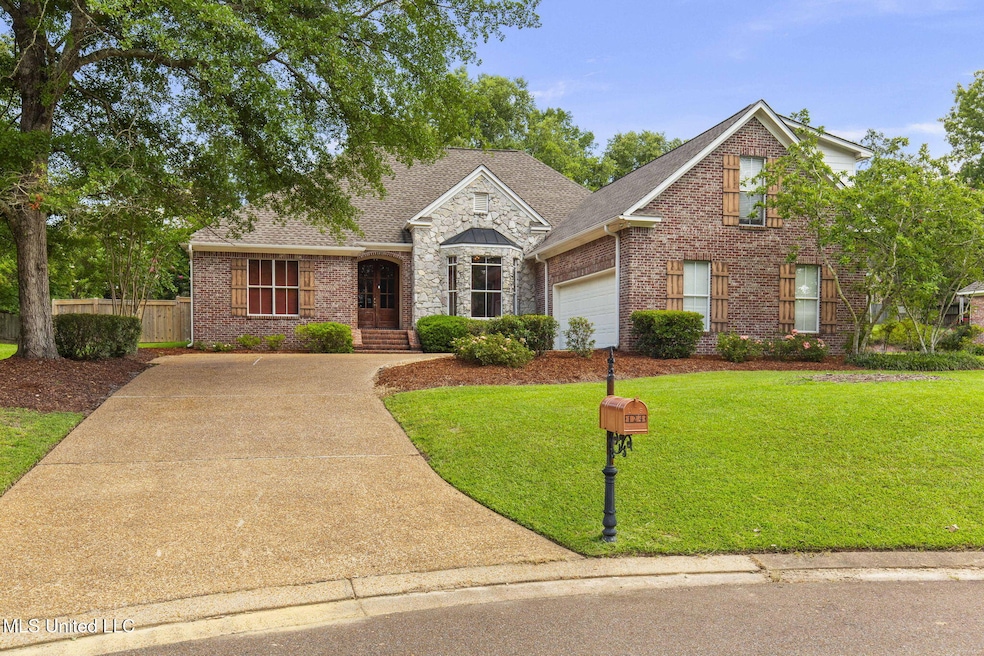 2-web-or-mls-124 Fox Hollow-2