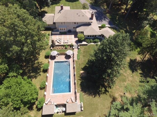 2 dry usable acres - close to town!!