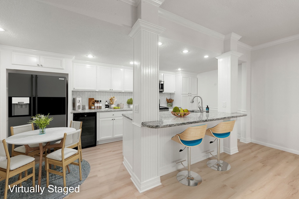 5711 Sugar Hill Dr unit 69, Houston, TX 77057 - photo 1