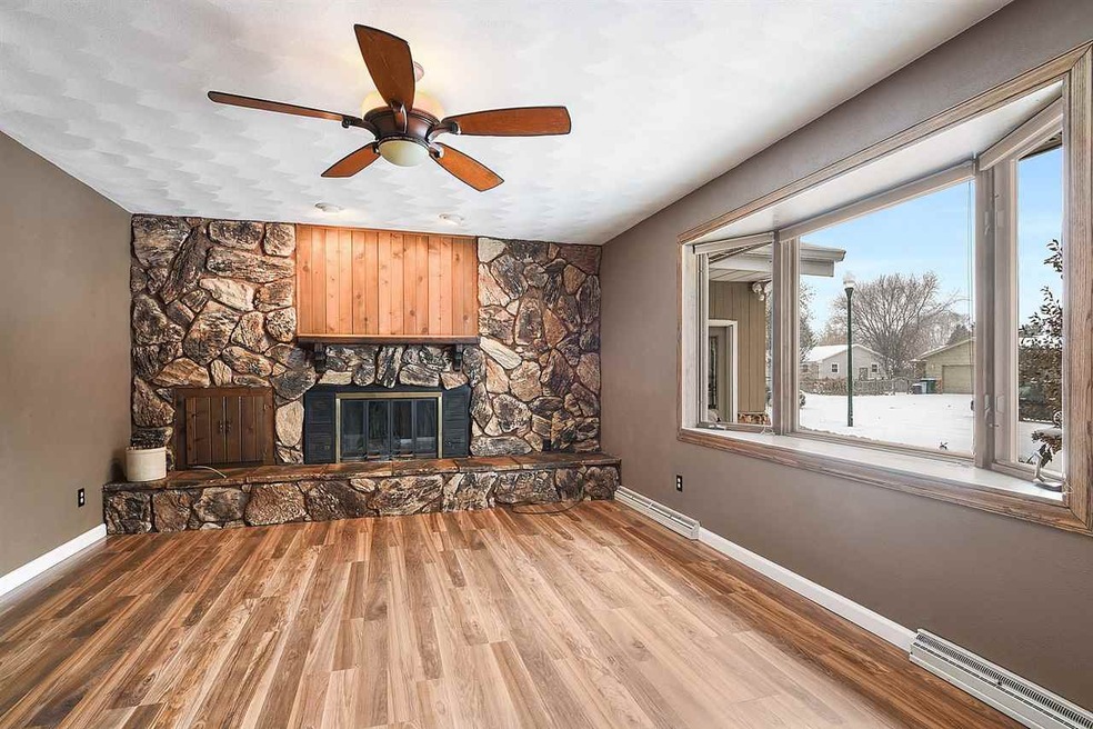 1714 N Mcintosh Dr, Appleton, WI 54914 - photo 1