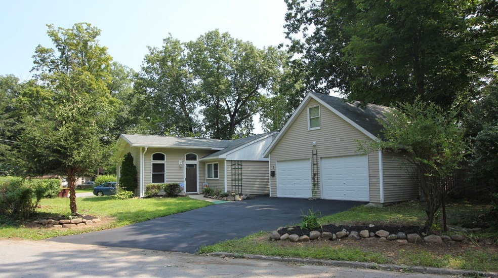 3 Frederick Ln, Ballston Spa, NY 12020 - photo 1