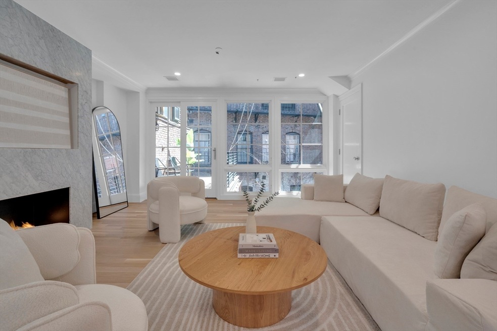 71 W Cedar St unit 4, Boston, MA 02114 - photo 1