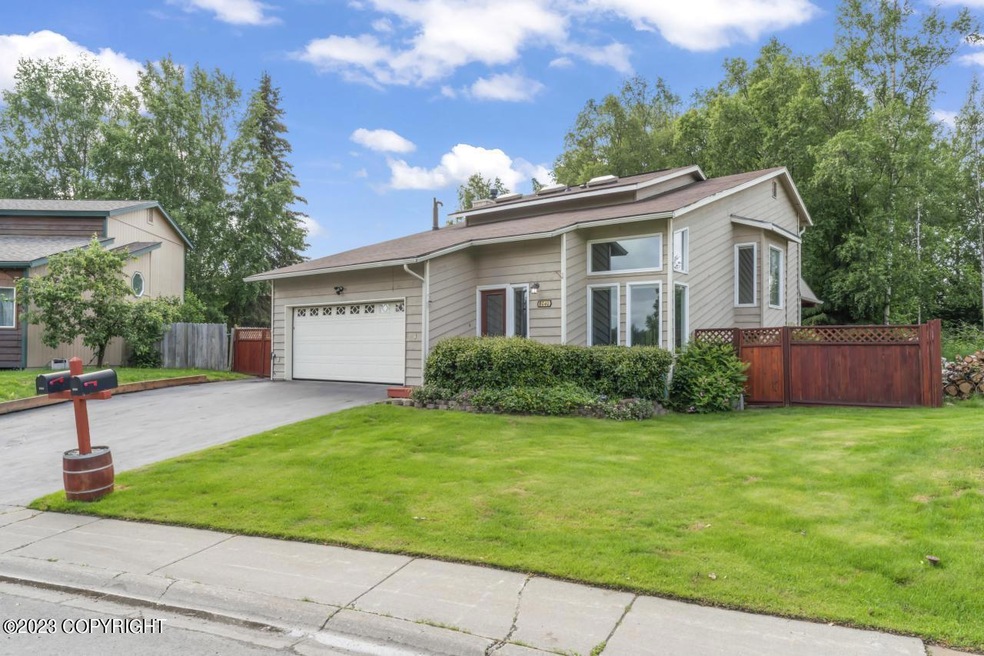 8040 Summerset Dr, Anchorage, AK 99518 - photo 1