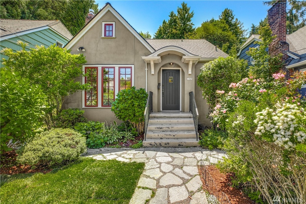 Sold $1,225,000 • Co-Listing Agent