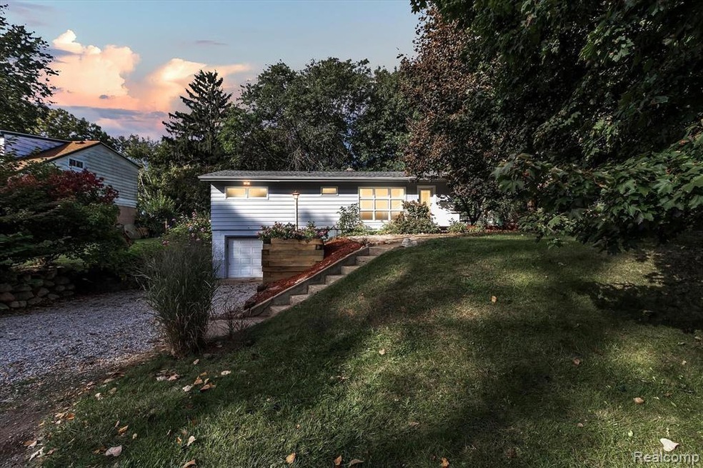 01-2650-Mandale-Ln-WindowStill-Real-Estate-Photogr