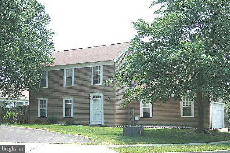 2422 Hyannis Ln, Crofton, MD 21114 - photo 1