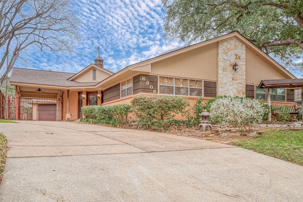 6306 Waltway Dr, Houston, TX 77008 - photo 1