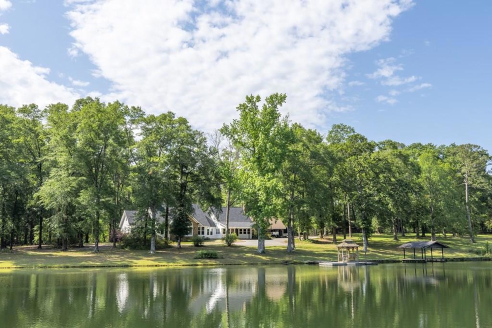 248 Robin Hill Dr, Americus, GA 31719 - photo 1