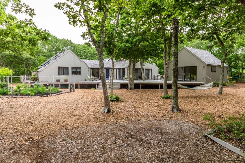 24 S Roger Rd, Edgartown, MA 02539 - photo 1