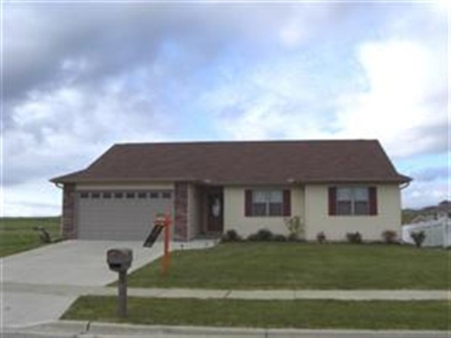 834 Sumac St, Oregon, WI 53575 - photo 1