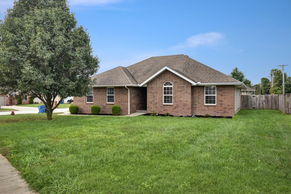 645 Parrish Ln Front 2