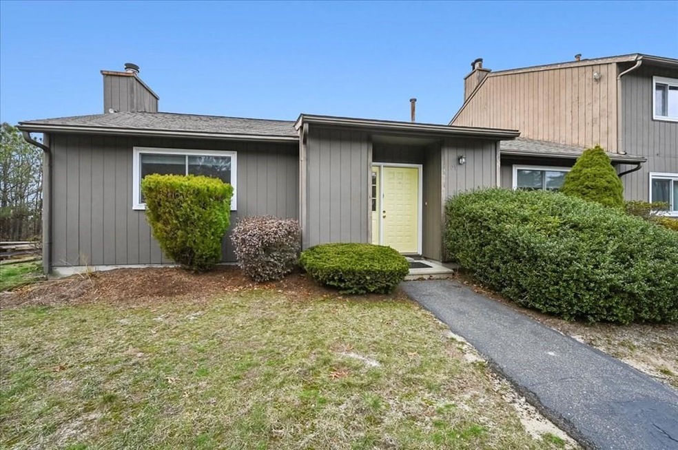 107 Admirals Way unit 107, Buzzards Bay, MA 02532 - photo 1