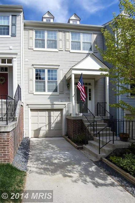 12266 Wye Oak Commons Cir, Burke, VA 22015 - photo 1