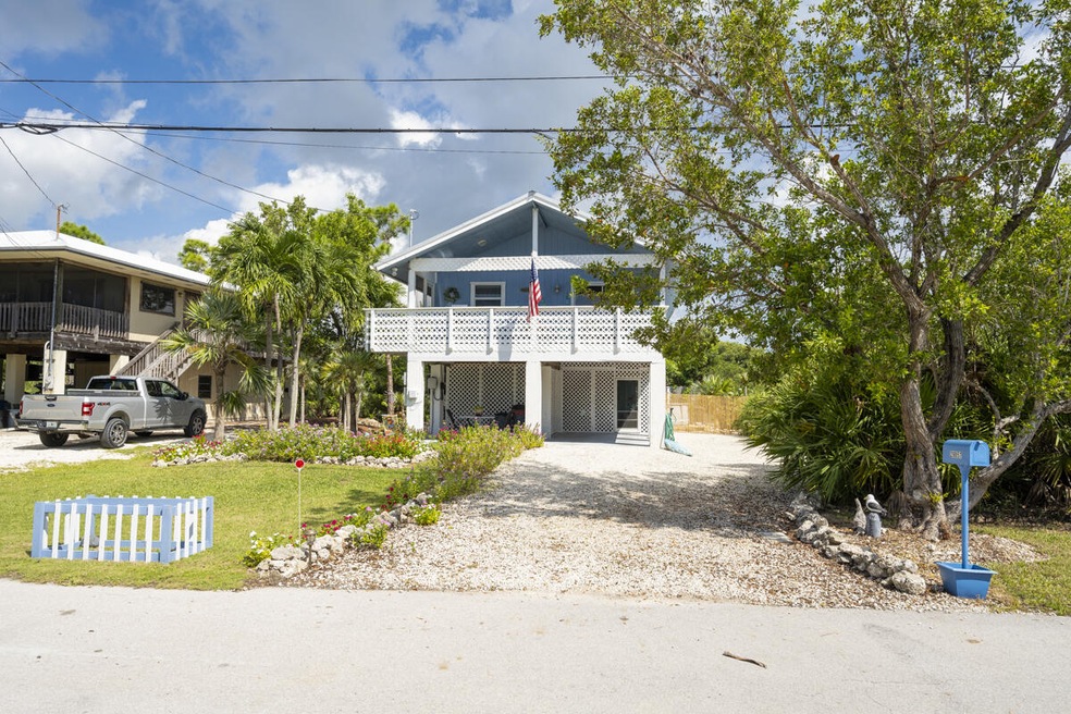 29857TropicalTrader--7328 (1 of 62)