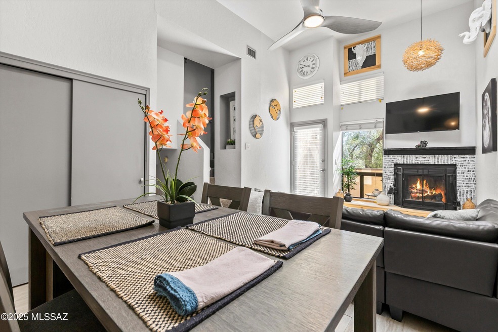 7622 E Callisto Cir unit 202, Tucson, AZ 85715 - photo 1