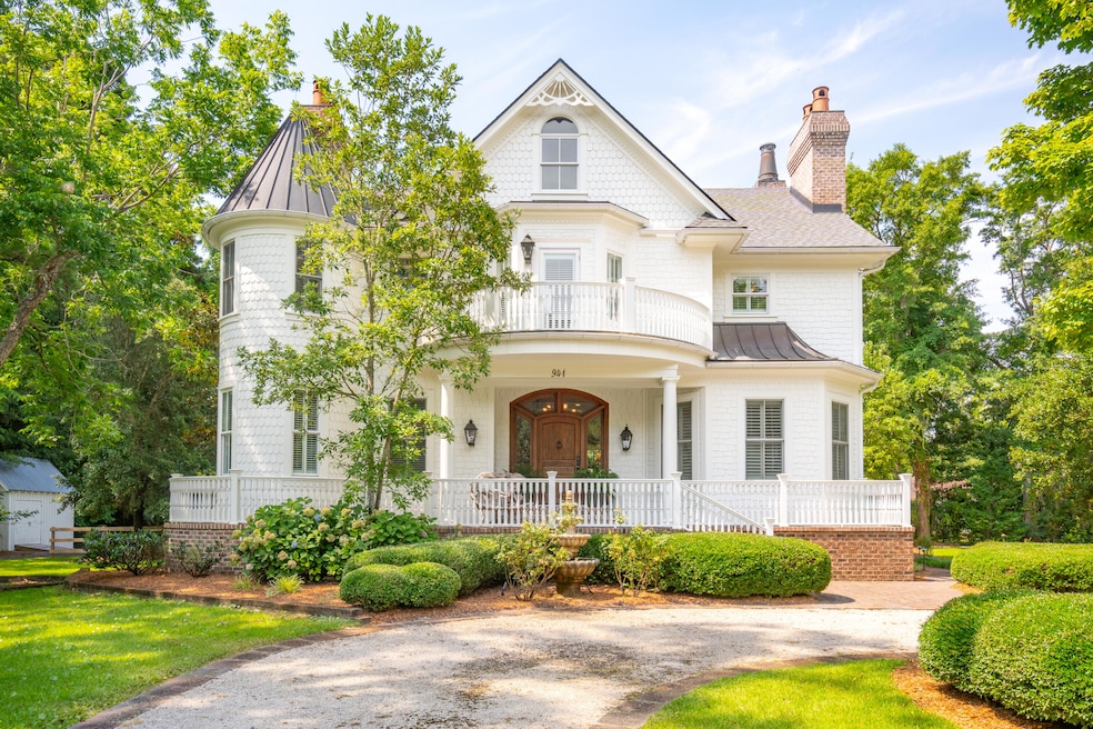 Sold $1,200,000 • Co-Listing Agent