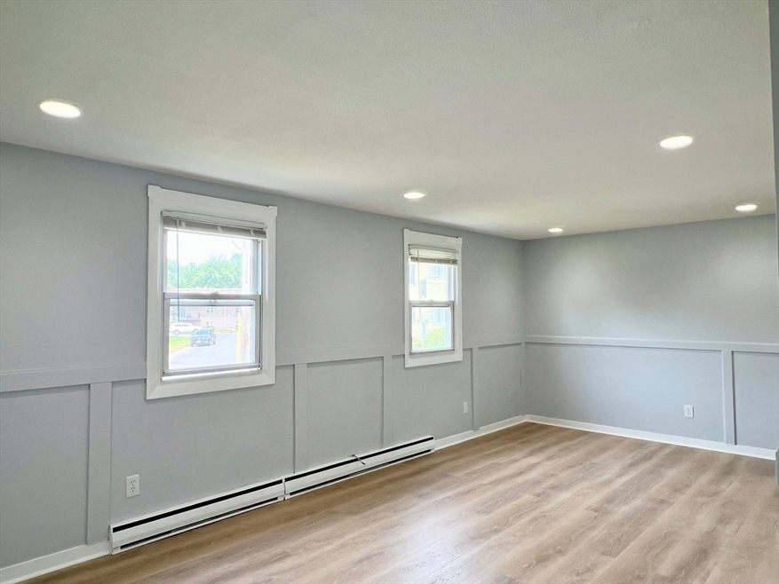 27 Elmwood Park unit 1, Quincy, MA 02170 - photo 1