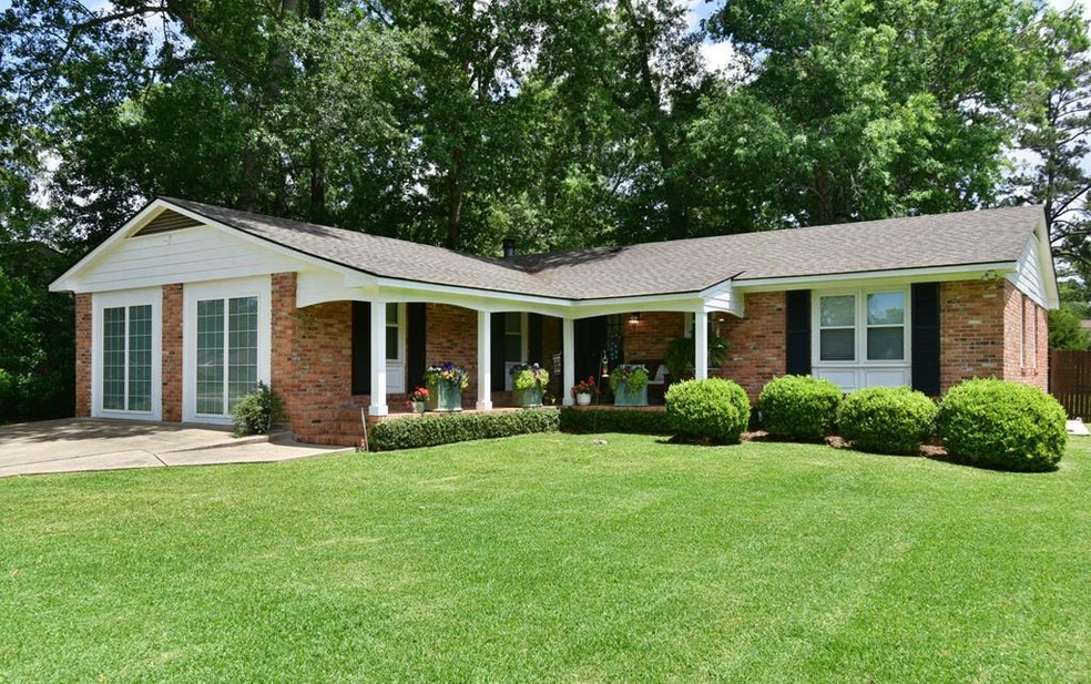 428 S Audubon Dr, Albany, GA 31707 - photo 1