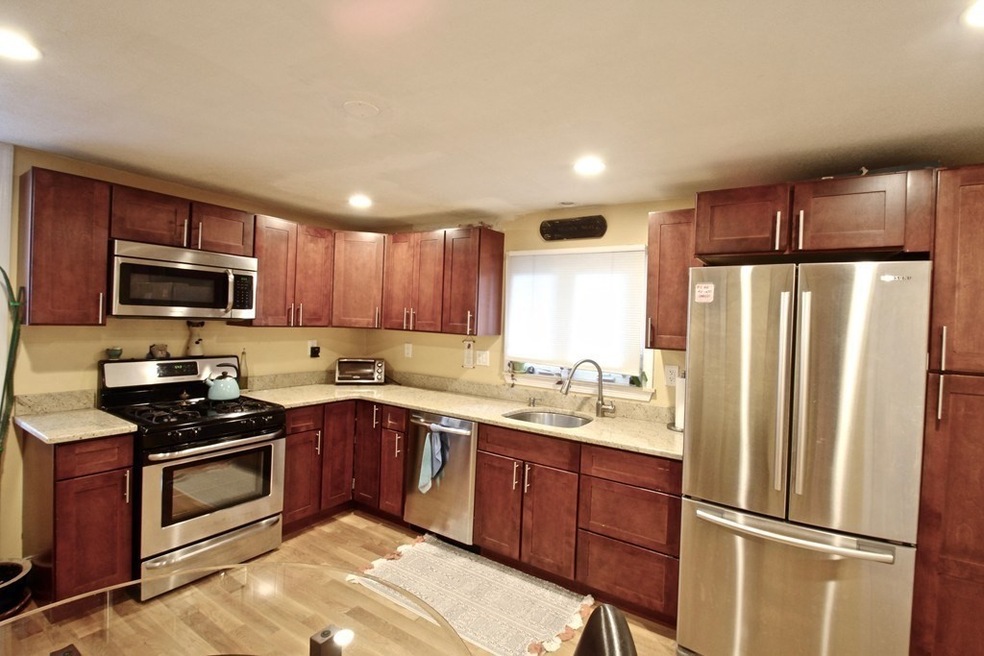 23 Putnam St unit 1, Salem, MA 01970 - photo 1